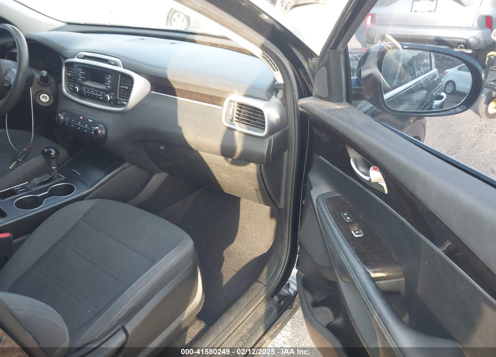 2016 KIA SORENTO 2.4L L VIN: 5XYPG4A37GG186697