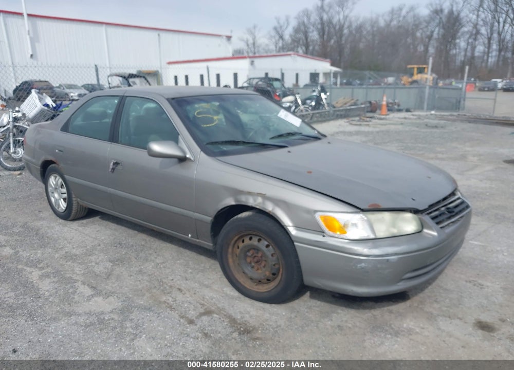 2001 TOYOTA CAMRY LE VIN: 4T1BG22K51U067682