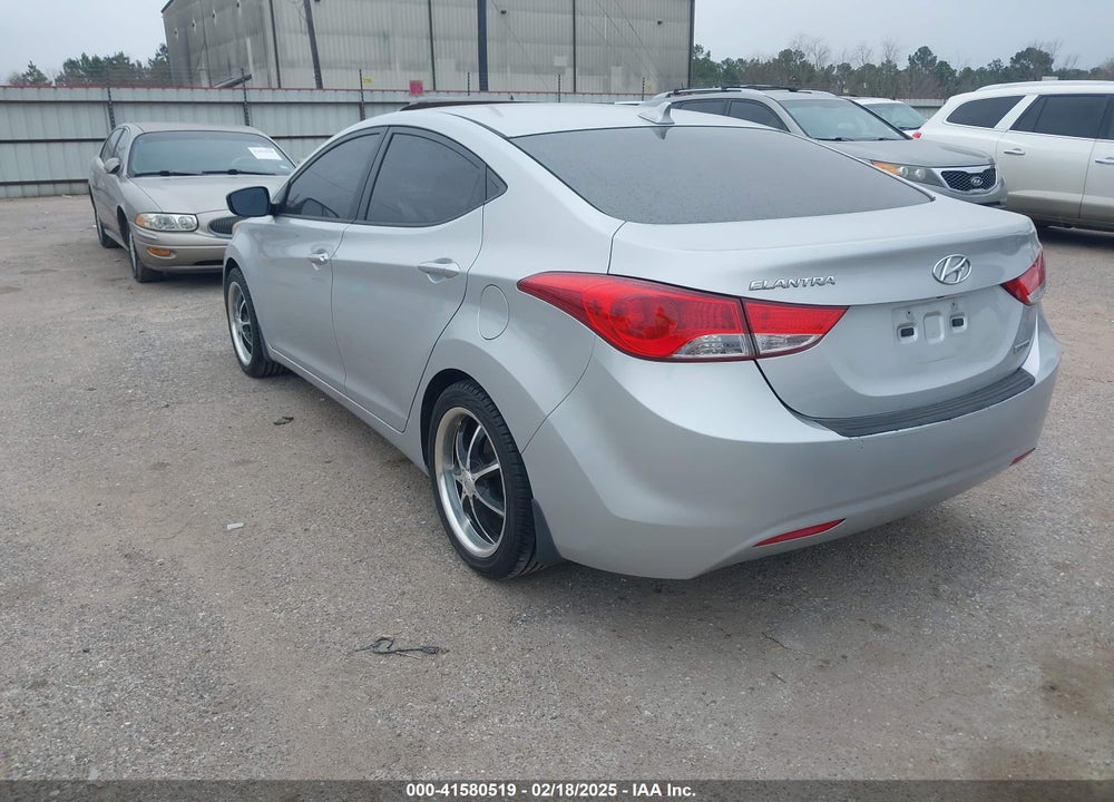 2013 HYUNDAI ELANTRA VIN: KMHDH4AEXDU681760