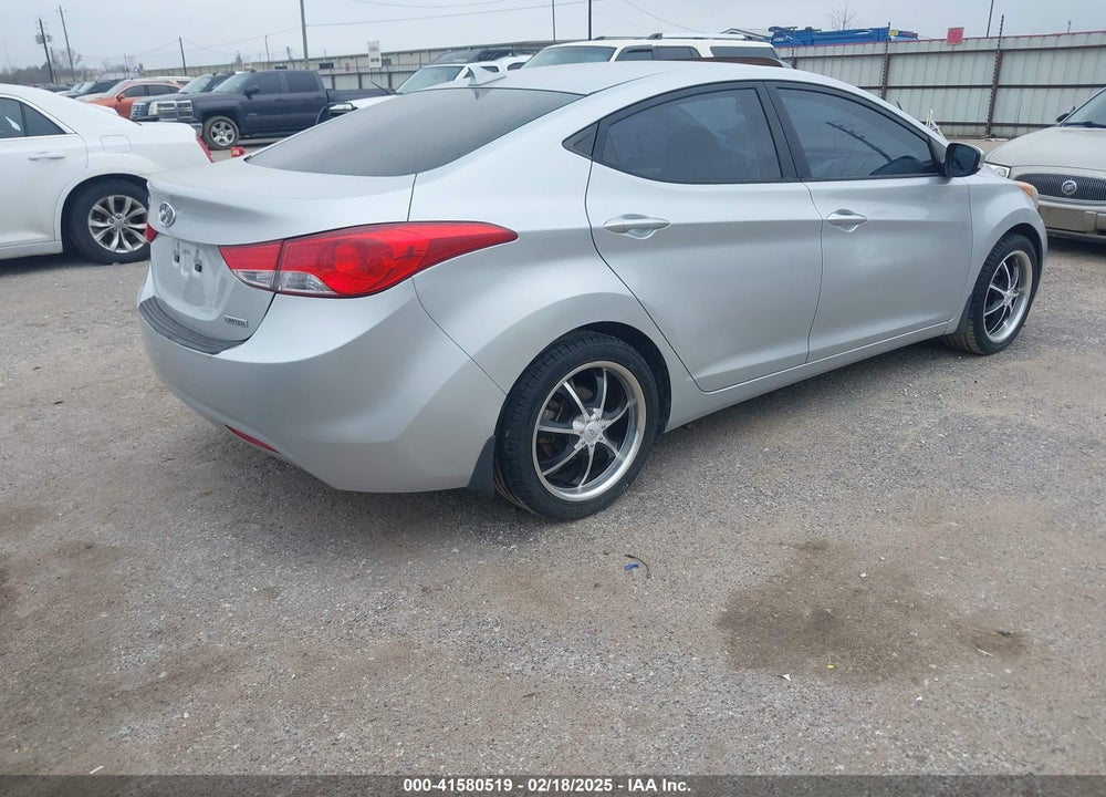 2013 HYUNDAI ELANTRA VIN: KMHDH4AEXDU681760