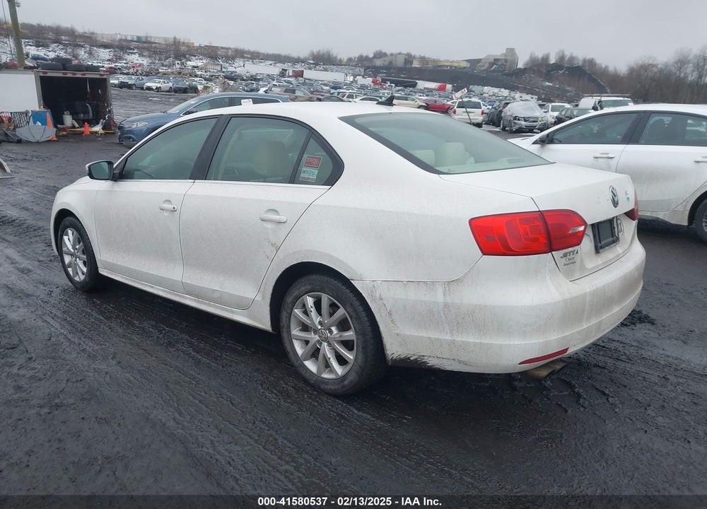 2013 VOLKSWAGEN JETTA 2.5L SE VIN: 3VWBP7AJ0DM440837