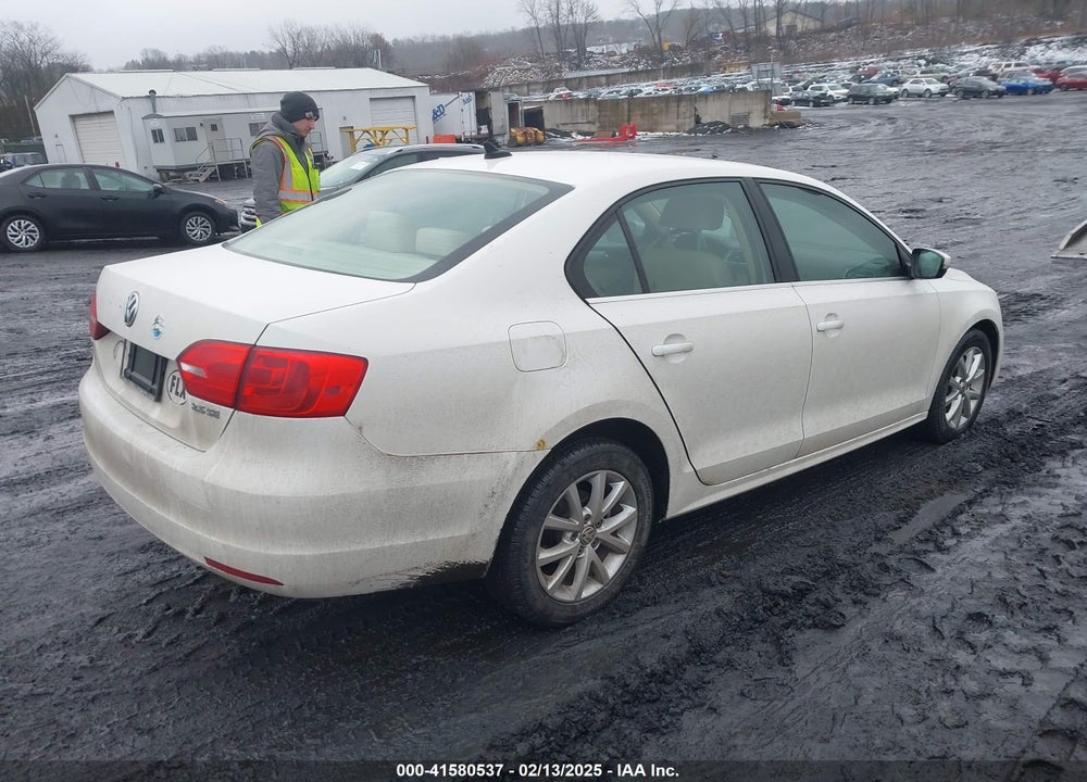 2013 VOLKSWAGEN JETTA 2.5L SE VIN: 3VWBP7AJ0DM440837
