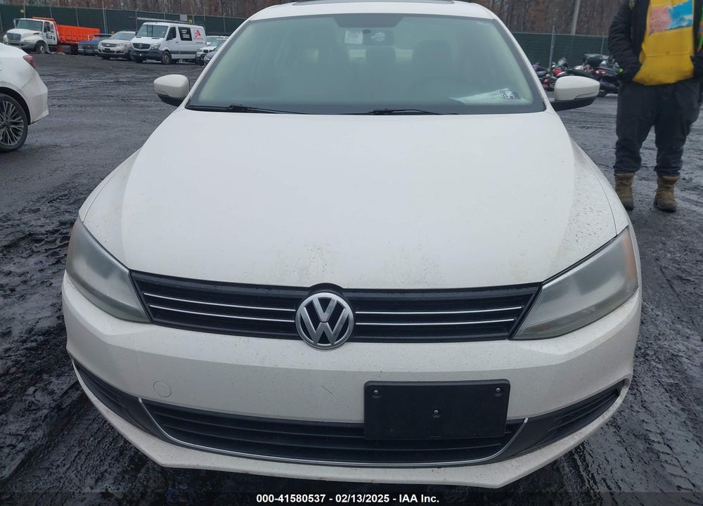 2013 VOLKSWAGEN JETTA 2.5L SE VIN: 3VWBP7AJ0DM440837