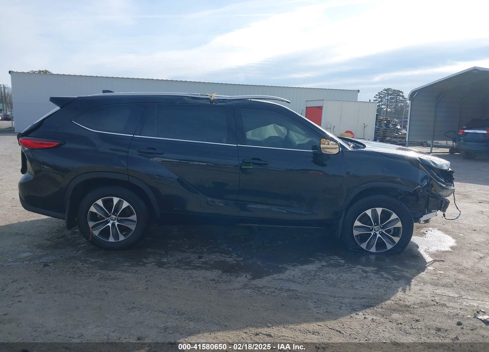 2022 TOYOTA HIGHLANDER VIN: 5TDHZRBH2NS257729