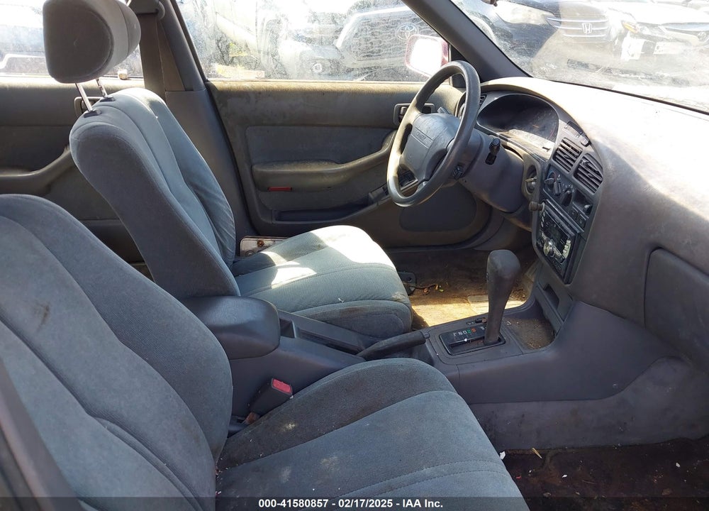 1992 TOYOTA CAMRY LE VIN: 4T1SK12W6NU126479