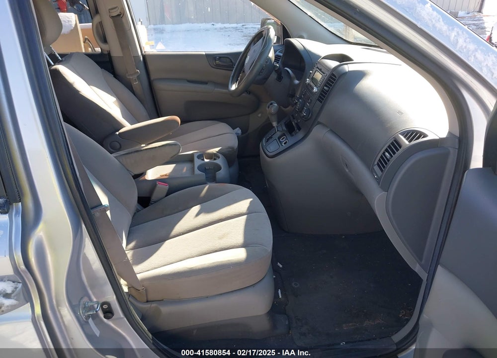 2011 KIA SEDONA LX VIN: KNDMG4C74B6378030