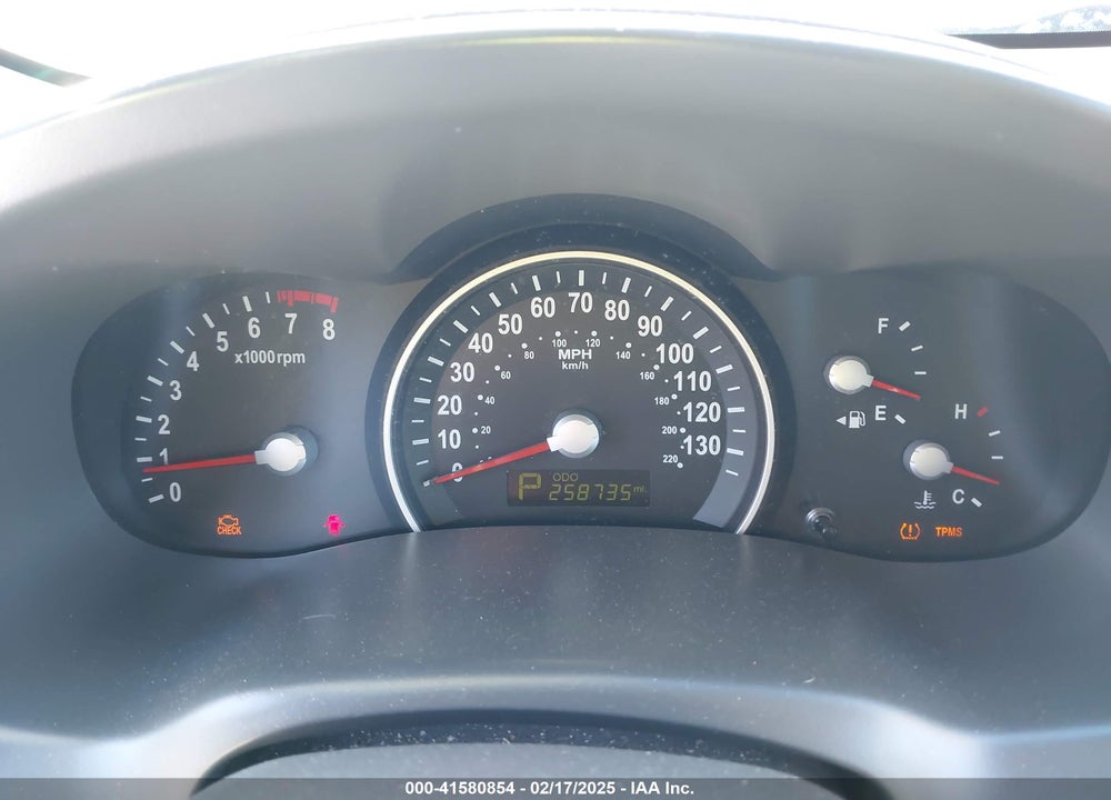 2011 KIA SEDONA LX VIN: KNDMG4C74B6378030