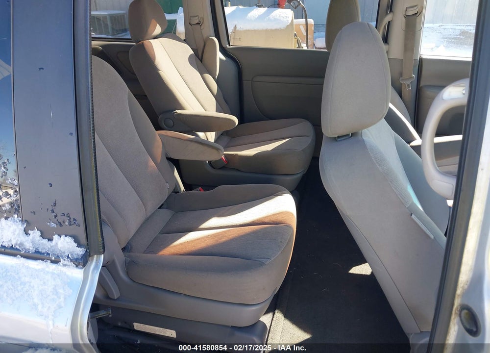 2011 KIA SEDONA LX VIN: KNDMG4C74B6378030