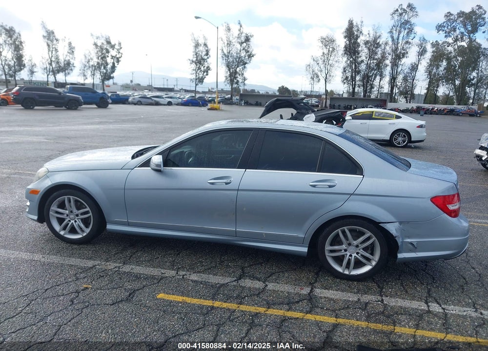 2014 MERCEDES-BENZ C 250 VIN: WDDGF4HBXER305878