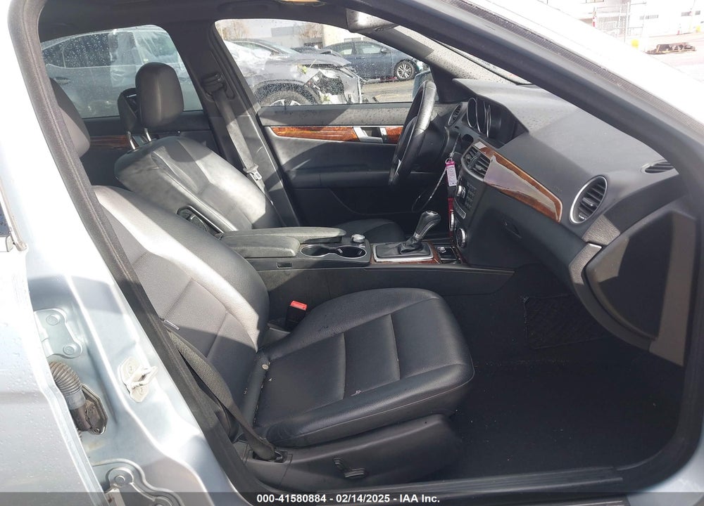 2014 MERCEDES-BENZ C 250 VIN: WDDGF4HBXER305878