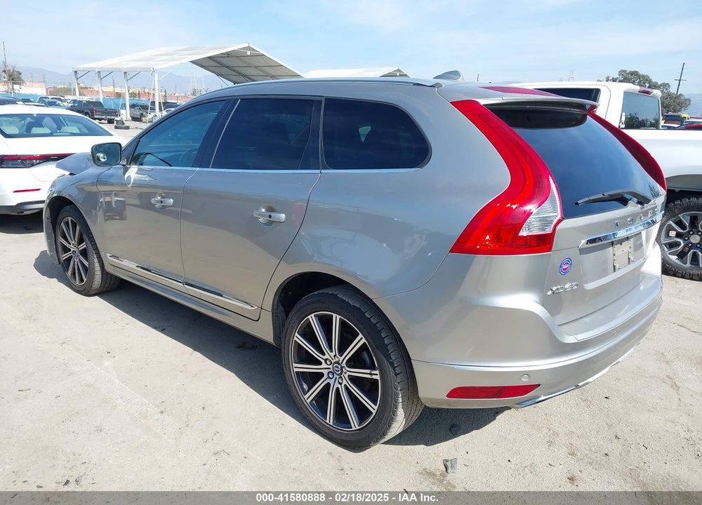 2016 VOLVO XC60 VIN: YV440MDK1G2854334