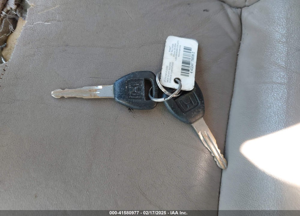 2002 HONDA ACCORD 3.0 EX VIN: 1HGCG225X2A010563