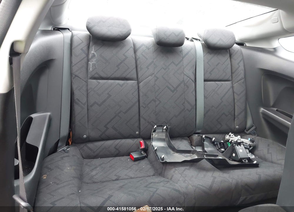 2013 HONDA CIVIC LX VIN: 2HGFG3B50DH526017