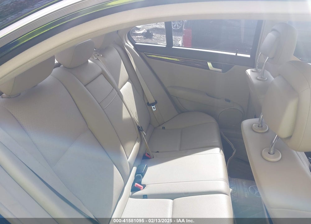 2014 MERCEDES-BENZ C 250 VIN: WDDGF4HB6ER313394