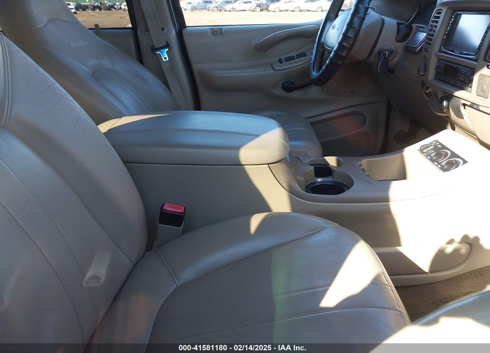 2001 FORD EXPEDITION EDDIE BAUER VIN: 1FMPU18L01LA10806