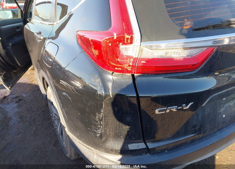 2019 HONDA CR-V LX VIN: 2HKRW6H34KH224322