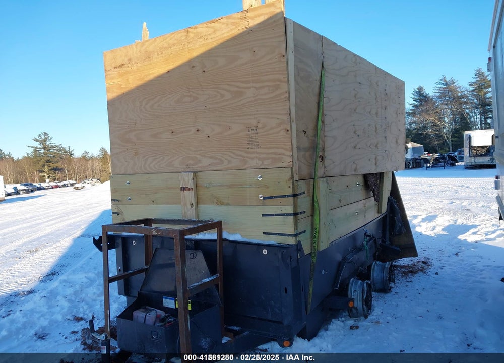 2018 DOWNEASTER UTILITY VIN: 5RSDD1029JT001437