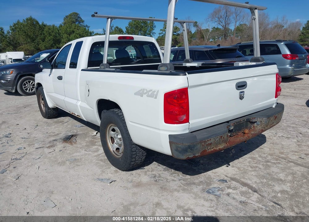 2008 DODGE DAKOTA ST VIN: 1D7HW22K88S511179