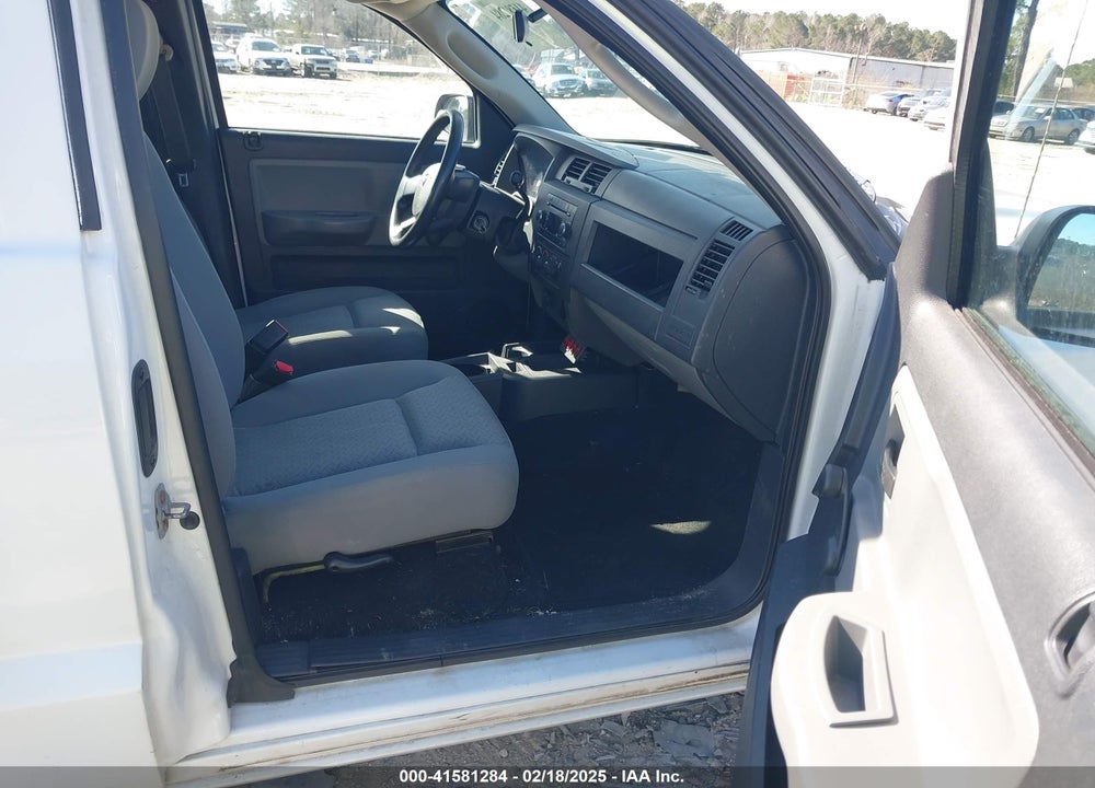 2008 DODGE DAKOTA ST VIN: 1D7HW22K88S511179