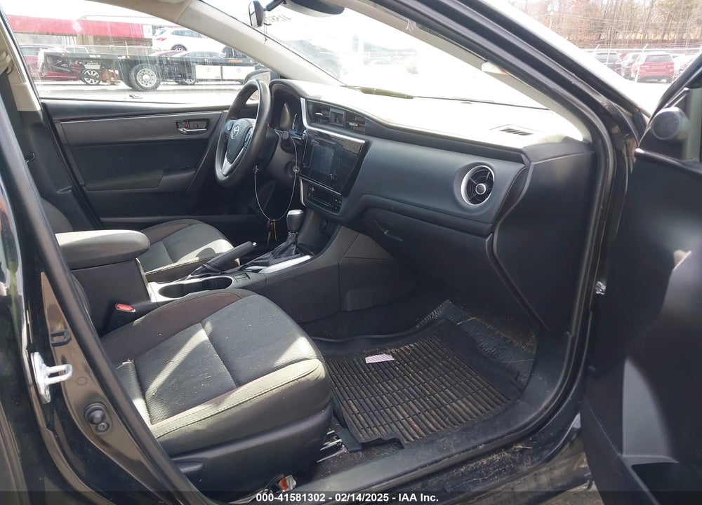 2018 TOYOTA COROLLA VIN: 5YFBURHE1JP755280
