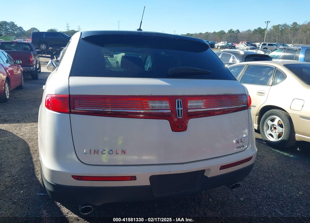 2014 LINCOLN MKT VIN: 2LMHJ5ATXEBL53521