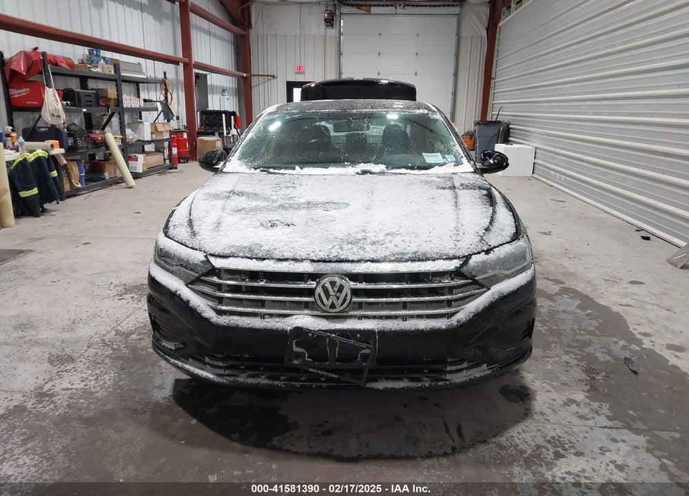 2019 VOLKSWAGEN JETTA VIN: 3VWCB7BU4KM131123