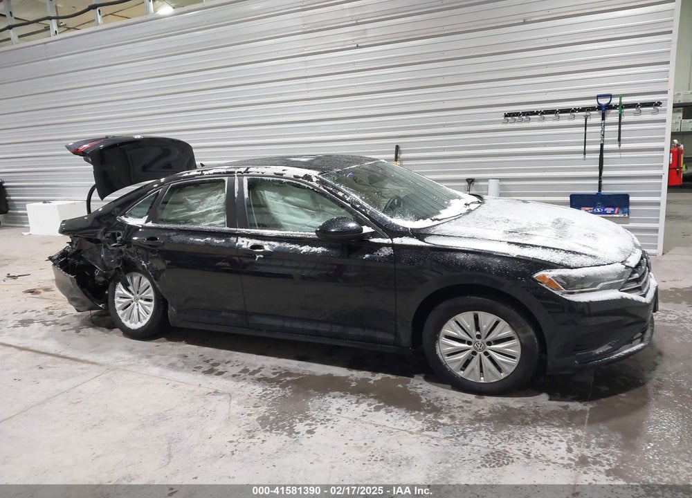 2019 VOLKSWAGEN JETTA VIN: 3VWCB7BU4KM131123