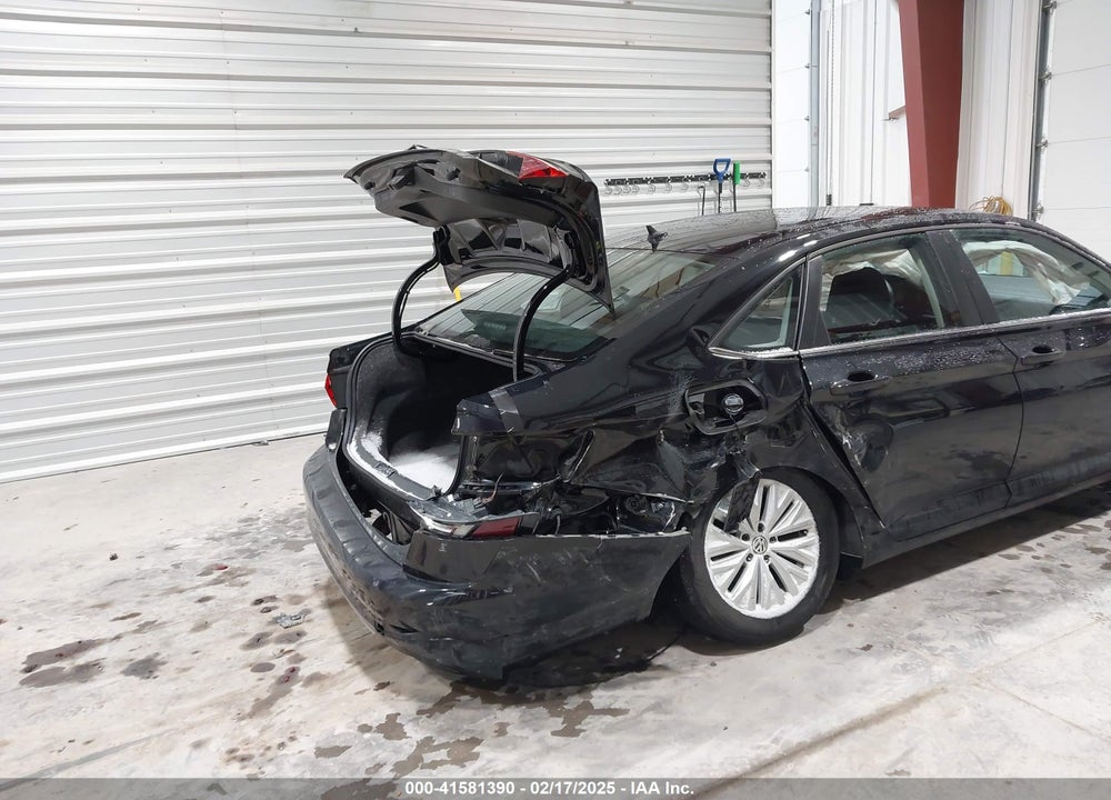 2019 VOLKSWAGEN JETTA VIN: 3VWCB7BU4KM131123