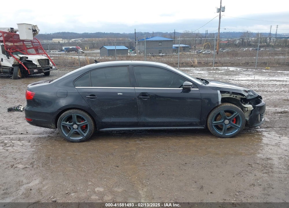2013 VOLKSWAGEN JETTA VIN: 3VW5A7AJ9DM225309