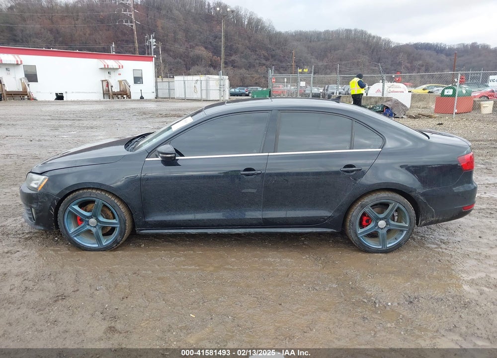 2013 VOLKSWAGEN JETTA VIN: 3VW5A7AJ9DM225309