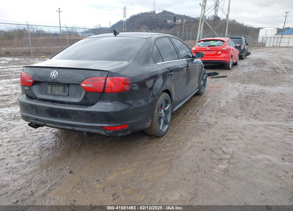2013 VOLKSWAGEN JETTA VIN: 3VW5A7AJ9DM225309