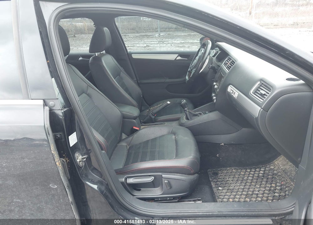 2013 VOLKSWAGEN JETTA VIN: 3VW5A7AJ9DM225309