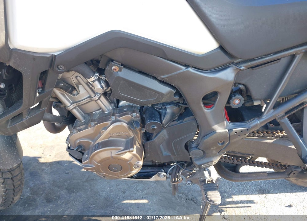 2019 HONDA CRF1000 D VIN: JH2SD0413KK300257