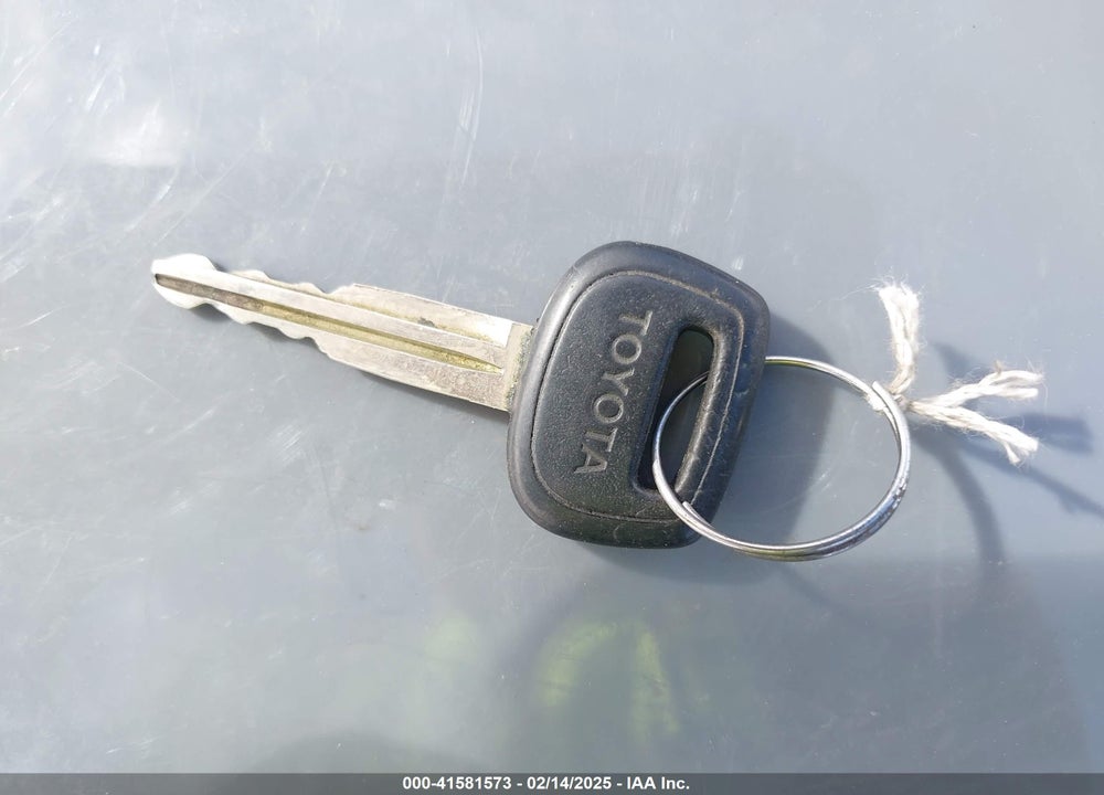 2001 TOYOTA ECHO VIN: JTDAT123610161740
