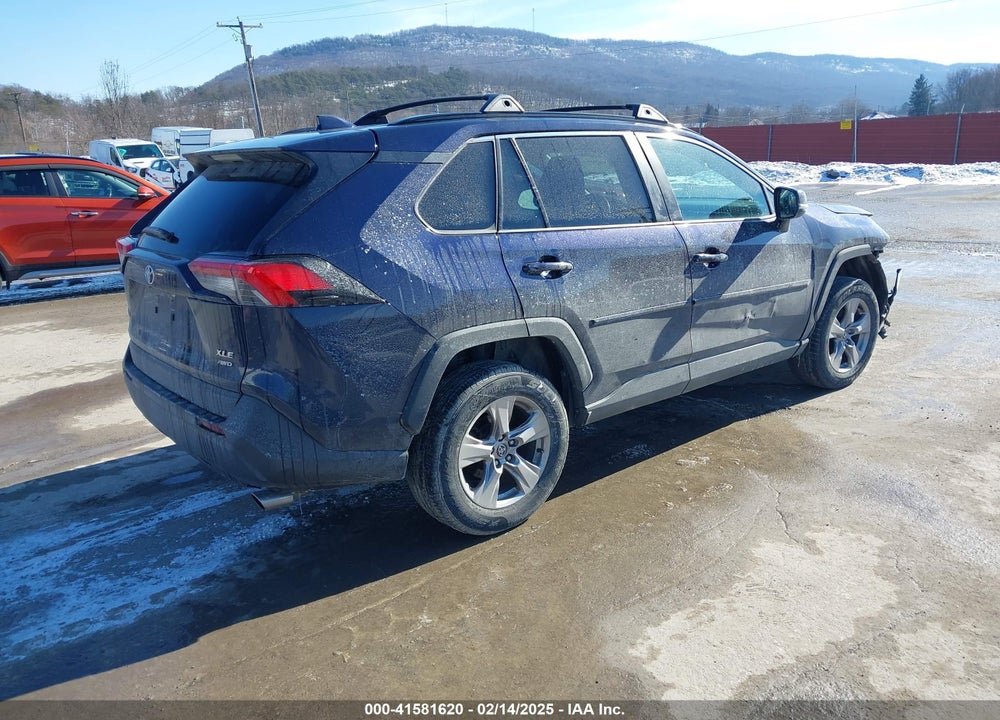 2022 TOYOTA RAV4 VIN: 2T3P1RFV4NW260181