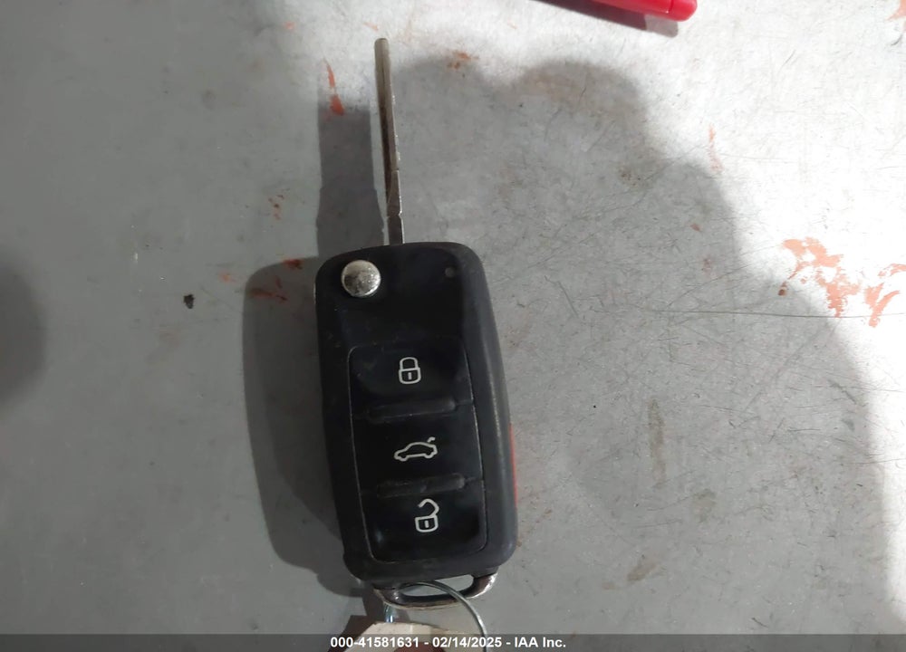 2012 VOLKSWAGEN GTI VIN: WVWFD7AJ7CW231588
