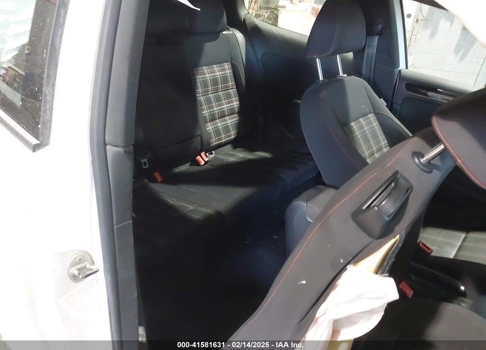 2012 VOLKSWAGEN GTI VIN: WVWFD7AJ7CW231588