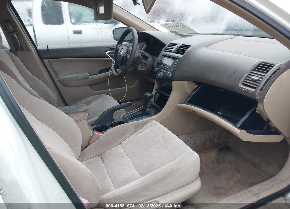 2004 HONDA ACCORD 2.4 LX VIN: JHMCM563X4C037219