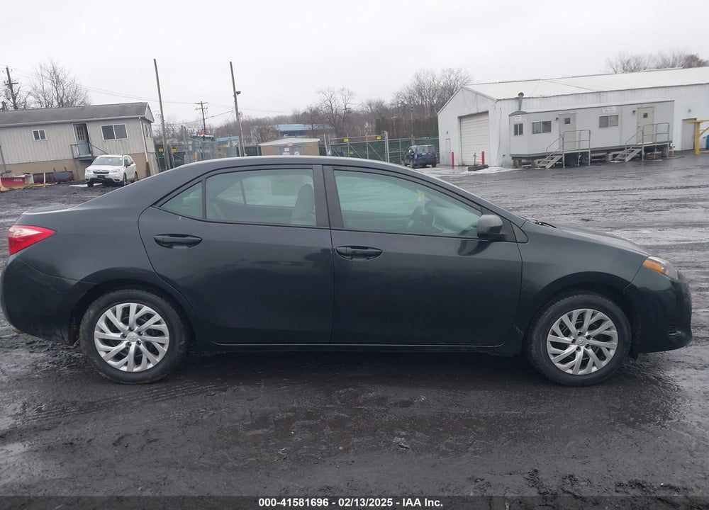 2018 TOYOTA COROLLA VIN: 2T1BURHE5JC056055