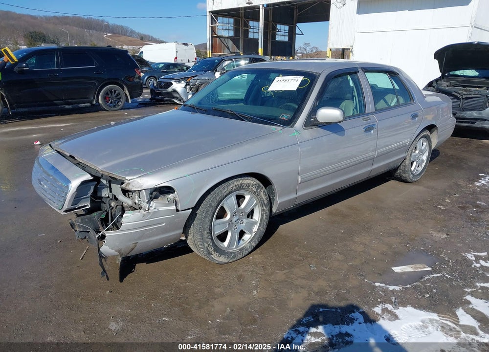 2011 FORD CROWN VICTORIA VIN: 2FABP7EV4BX139060