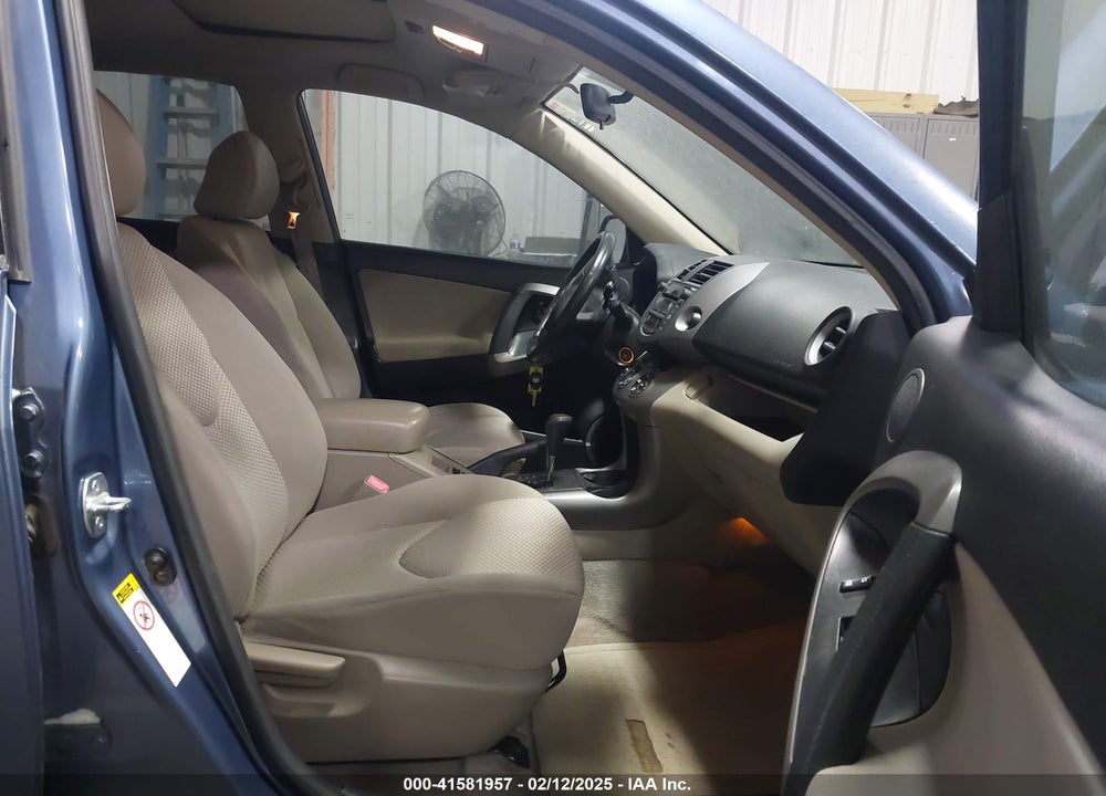 2008 TOYOTA RAV4 LIMITED VIN: JTMZD31V685114607