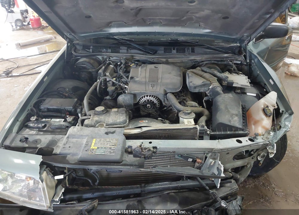 2005 FORD CROWN VICTORIA LX/LX SPORT VIN: 2FAFP74W05X124670