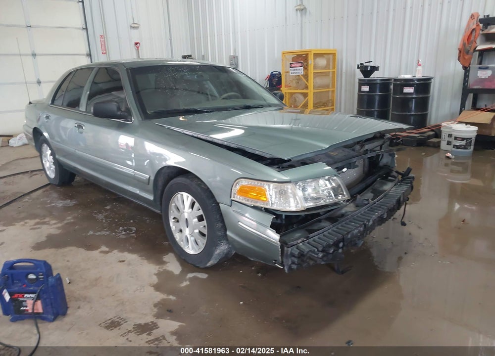 2005 FORD CROWN VICTORIA LX/LX SPORT VIN: 2FAFP74W05X124670