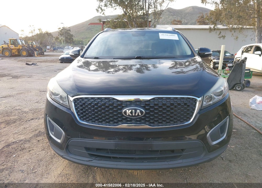2017 KIA SORENTO 2.4L LX VIN: 5XYPG4A3XHG196349