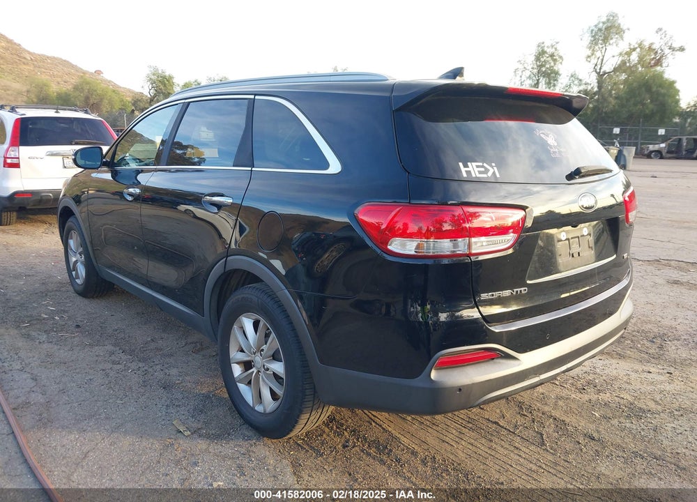 2017 KIA SORENTO 2.4L LX VIN: 5XYPG4A3XHG196349