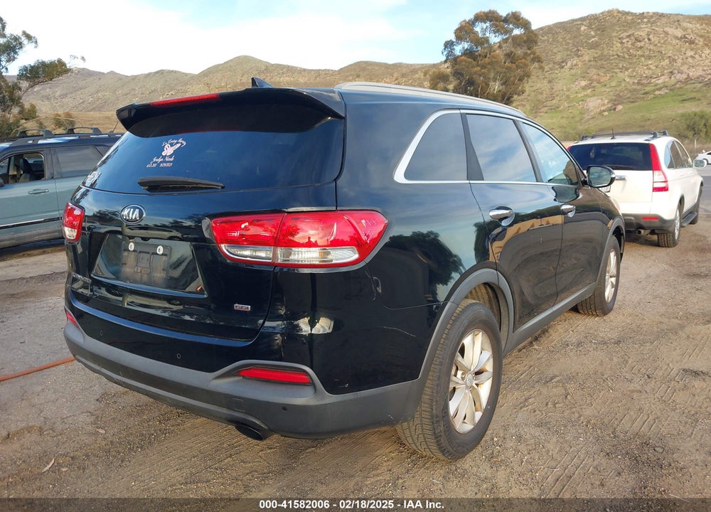 2017 KIA SORENTO 2.4L LX VIN: 5XYPG4A3XHG196349