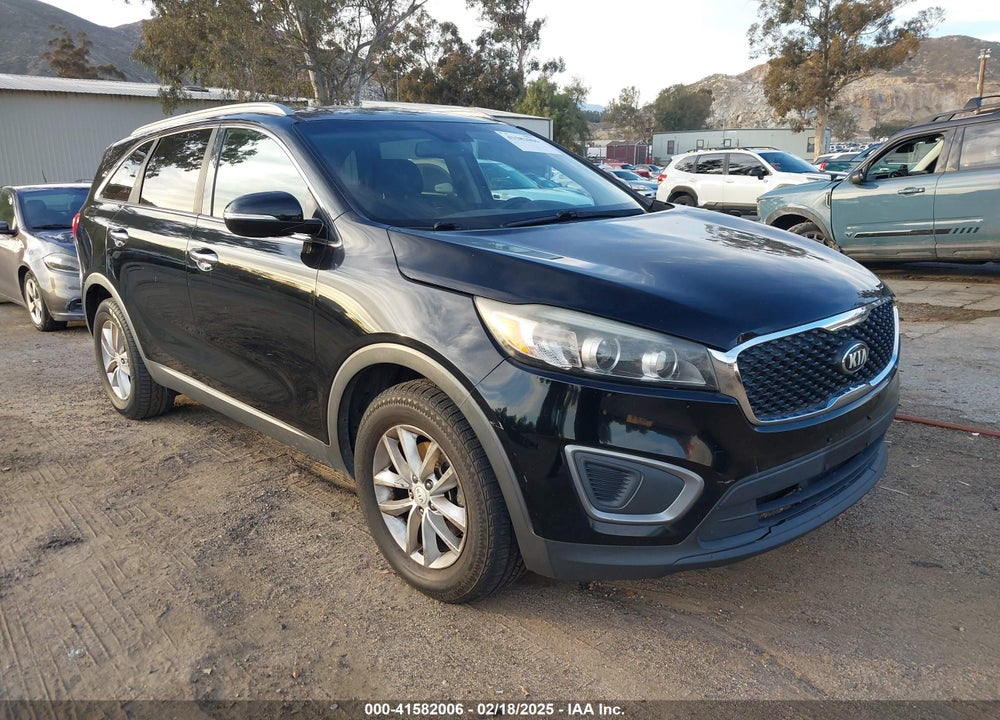 2017 KIA SORENTO 2.4L LX VIN: 5XYPG4A3XHG196349
