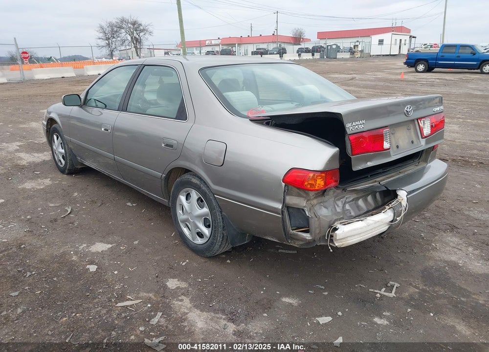 2001 TOYOTA CAMRY CE VIN: 4T1BG22K91U081018