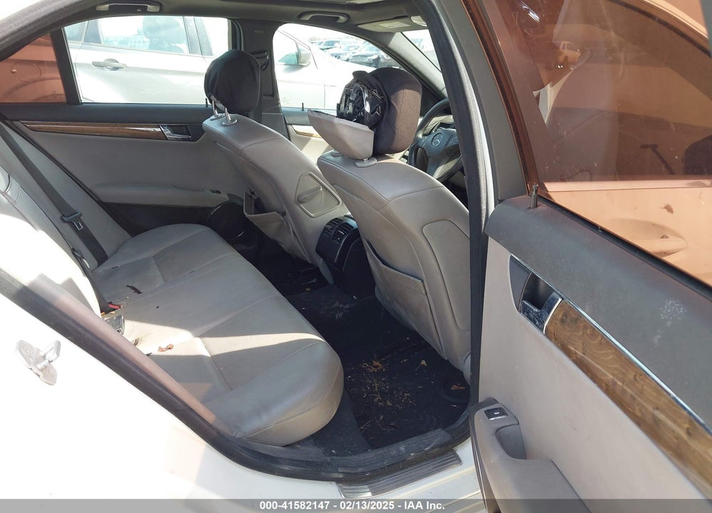 2008 MERCEDES-BENZ C 350 VIN: WDDGF56X98F053812