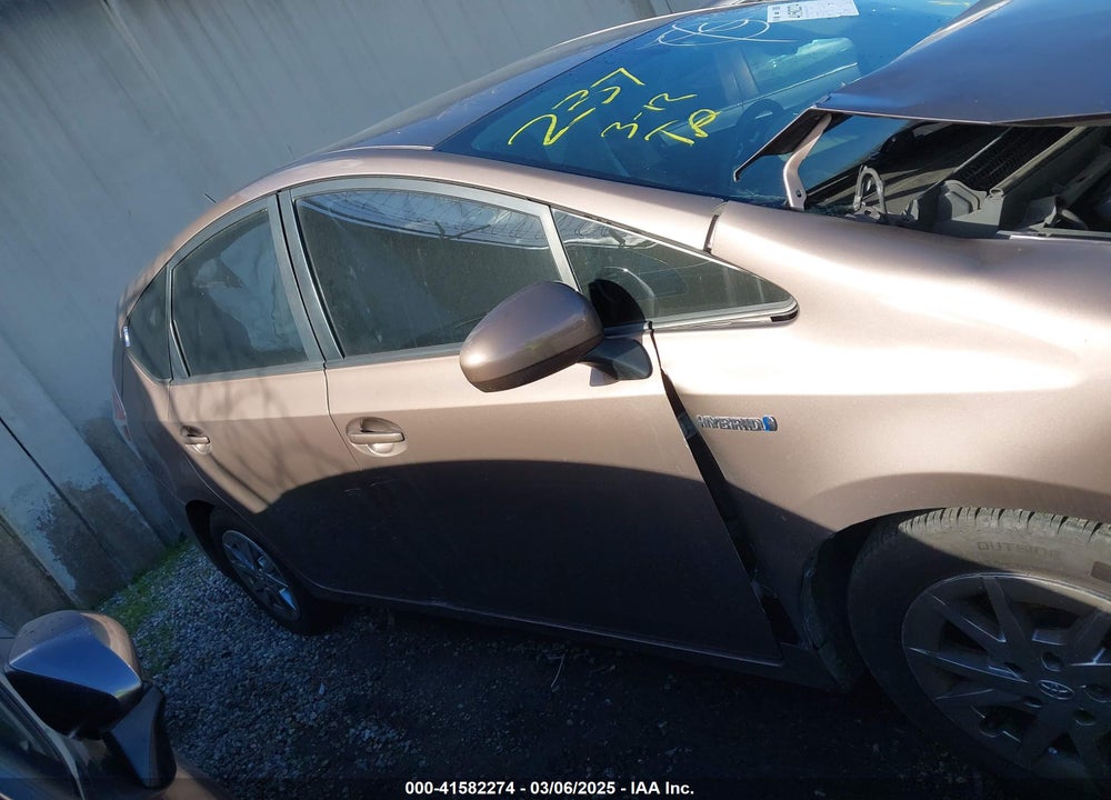 2015 TOYOTA PRIUS V VIN: JTDZN3EU4FJ040526
